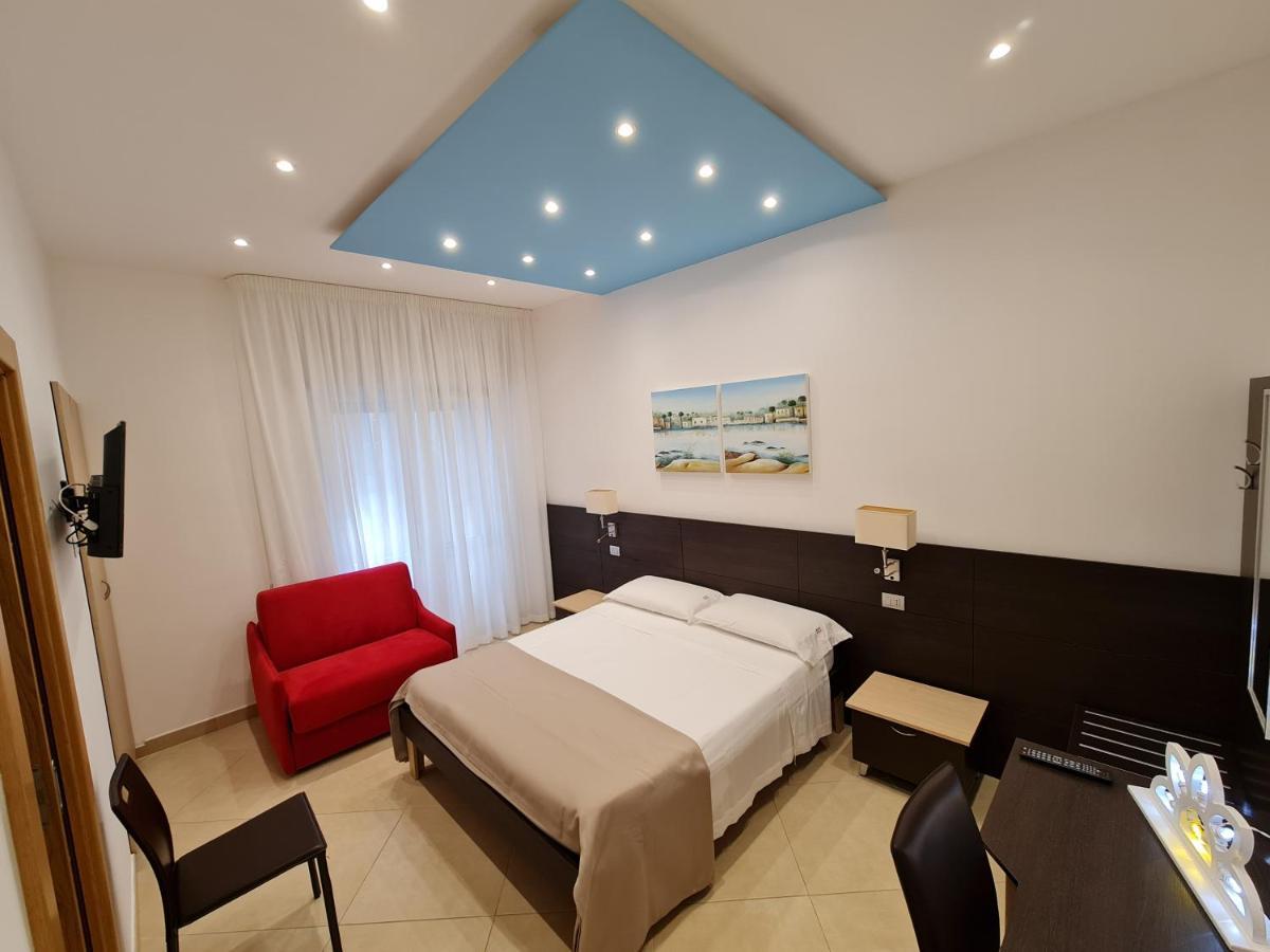 Il Vascello Hotel Porto Cesareo Buitenkant foto