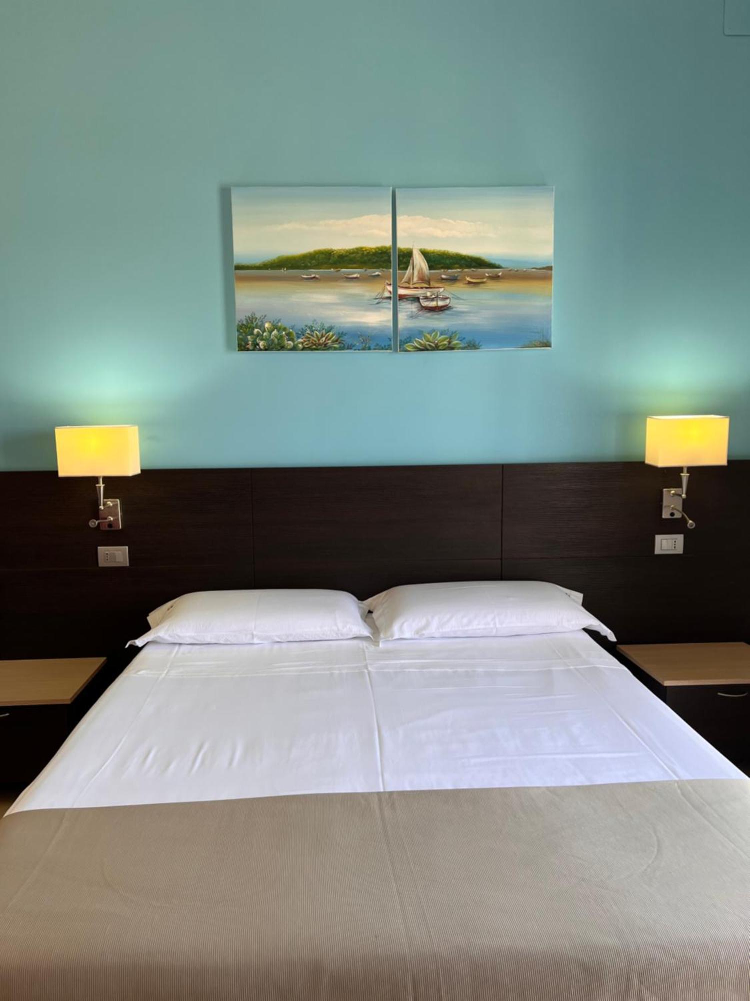 Il Vascello Hotel Porto Cesareo Buitenkant foto